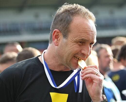 25 05 2019, xmohx, Football Saarlandpokal Final , SV Elversberg 1 FC Saarbruecken emspor, v l Coach Dirk Lottner 1 FC Saarbrücken with the medal of the Saarlandpokal Victory DFL DFB REGULATIONS PROHIBIT ANY USE OF PHOTOGRAPHS as IMAGE SEQUENCES and or QUASI VIDEO Elversberg