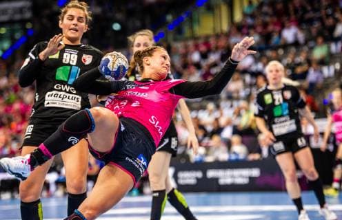 TuS Metzingen SV Union Halle Neustadt Behnke, Julia TuS Metzingen 93 at the game of the DHB Cup Olympus FINAL4 TuS Metzingen vs SV Union Halle Neustadt Stuttgart 26 05 19 Handball DHB Cup , Stuttgart Baden Wuerttemberg Germany Porsche Arena