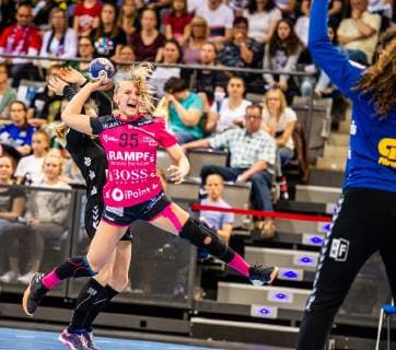 TuS Metzingen SV Union Halle Neustadt Korsos, Dorina TuS Metzingen 95 Gois, Isabel SV Union Halle Neustadt 1 at the match of the DHB Cup Olympics FINAL4 TuS Metzingen vs SV Union Halle Neustadt Stuttgart 26 05 19 Handball DHB Cup , Stuttgart Baden Wuerttemberg Germany Porsche Arena