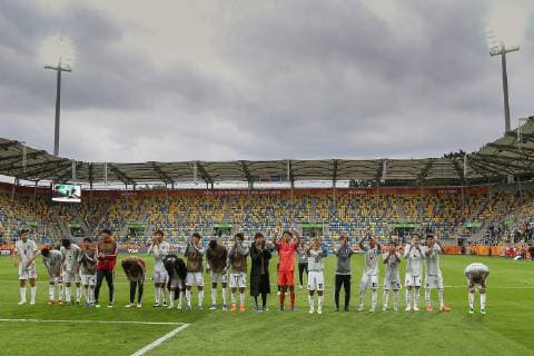 GDYNIA 26.05.2019 GRUPA B MISTRZOSTWA SWIATA U20 W PILCE NOZNEJ MECZ: MEKSYK - JAPONIA --- GROUP B 2019 FIFA U-20 WORLD CUP MATCH: MEXICO - JAPAN --- NZ team japan japonia druzyna , podziekowanie thanks , FOT. GRZEGORZ RADTKE 058sport.pl NEWSPIX.PL --- Newspix.pl  20190526_086_GRZ_4152_RAD