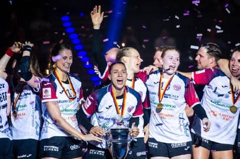 Thueringer HC SG BBM Bietigheim Winner of the OLYMP FINAL4 DHB Cup 2019 here team with cup at the DHB Cup Olympics FINAL4 Thueringer HC SG BBM Bietigheim Stuttgart 26 05 19 Handball DHB Cup , Stuttgart Baden Wuerttemberg Germany Porsche Arena