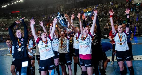 Thueringer HC SG BBM Bietigheim Winner of the OLYMP FINAL4 DHB Cup 2019 here team with cup at the DHB Cup Olympics FINAL4 Thueringer HC SG BBM Bietigheim Stuttgart 26 05 19 Handball DHB Cup , Stuttgart Baden Wuerttemberg Germany Porsche Arena