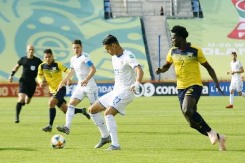 BYDGOSZCZ 26.05.2019 MECZ GRUPA B MISTRZOSTWA SWIATA DO LAT 20 U20 W PILCE NOZNEJ 2019: EKWADOR - WLOCHY --- 2019 FIFA U-20 WORLD CUP GROUP B MATCH: ECUADOR - ITALY GIANLUCA SCAMACCA , JACKSON POROZO FOT. MATEUSZ BOSIACKI 400MM.PL NEWSPIX.PL --- Newspix.pl  190526BOS014