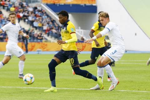 BYDGOSZCZ 26.05.2019 MECZ GRUPA B MISTRZOSTWA SWIATA DO LAT 20 U20 W PILCE NOZNEJ 2019: EKWADOR - WLOCHY --- 2019 FIFA U-20 WORLD CUP GROUP B MATCH: ECUADOR - ITALY GONZALO PLATA , ALESSANDRO TRIPALDELLI FOT. MATEUSZ BOSIACKI 400MM.PL NEWSPIX.PL --- Newspix.pl  190526BOS030