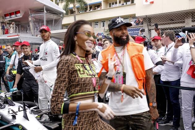 Motorsports: FIA Formula One World Championship, WM, Weltmeisterschaft 2019, Grand Prix of Monaco, 44 Lewis Hamilton (GBR, Mercedes AMG Petronas Motorsport), Winnie Harlow, Odell Beckham jr Monte Carlo Monaco