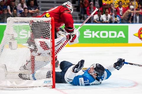 190526 Goaltender Matt Murray of Canada and Jere Sallinen of Finland during the 2019 IIHF Ice Hockey World Championship gold medal game between Canada and Finland on May 26, 2019 in Bratislava Photo Joel Marklund BILDBYRAN kod JM 87962,  Copyright: JOELxMARKLUND BB190526JM055