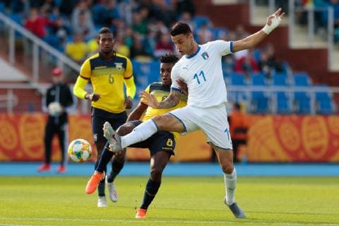 26.05.2019 Bydgoszcz Pilka nozna Mistrzostwa Swiata U20, faza grupowa, Ekwador U20 - Wlochy U20 N z Gianluca Scamacca, Jose Cifuentes Foto Adam Starszynski PressFocus 26.05.2019 Bydgoszcz Football FIFA World Cup, WM, Weltmeisterschaft, Fussball under 20, group stage, Ecuador U20 - Italy U20 Gianluca Scamacca, Jose Cifuentes Credit Adam Starszynski PressFocus 