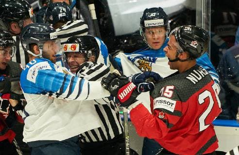 Darnell NURSE, CAN 25 fights against Petteri LINDBOHM, FIN 40 CANADA - FINLAND Kanada - Finnland FINAL IIHF Ice hockey, Eishockey WORLD CHAMPIONSHIPS in Bratislava, Slovakia, Slowakei, May 26, 2019, Season 2018 2019, Photographer: Peter Schatz