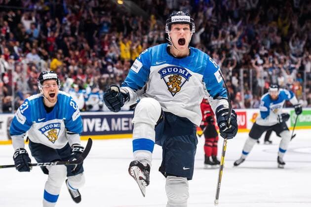 190526 Juhani Tyrväinen and Harri Pesonen of Finland celebrate after 1 3 during the 2019 IIHF Ice Hockey World Championship gold medal game between Canada and Finland on May 26, 2019 in Bratislava Photo Joel Marklund BILDBYRAN kod JM 87962,  Copyright: JOELxMARKLUND BB190526JM095