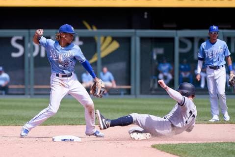 May 26, 2019: Kansas City Royals shortstop Adalberto Mondesi (27) completes the double play despite the sliding New York Yankees right fielder Clint Frazier (77) during an American League game between the New York Yankees and the Kansas City Royals held at Kaufmann Stadium in Kansas City, MO CSM MLB, Baseball Herren, USA 2019: Yankees vs Royals May 26 - ZUMAc04_ 20190526_zaf_c04_240 Copyright: xRichardxUlreichx
