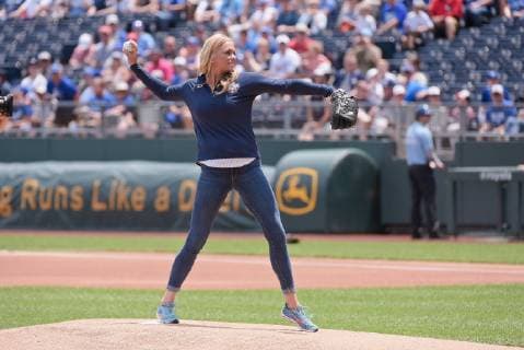 May 26, 2019: Softball legend Jennie Finch throws out the first pitch during an American League game between the New York Yankees and the Kansas City Royals held at Kaufmann Stadium in Kansas City, MO CSM MLB, Baseball Herren, USA 2019: Yankees vs Royals May 26 - ZUMAc04_ 20190526_zaf_c04_199 Copyright: xRichardxUlreichx