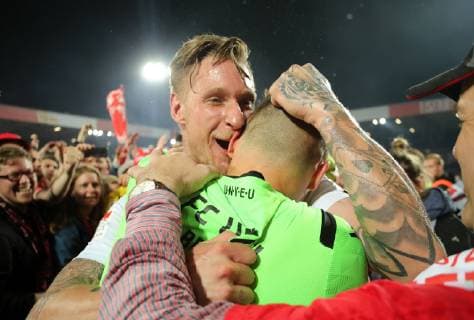 Sebastian Polter, Goalkeeper Rafal Gikiewicz joy emotion cheering jubilation jubilation after promoted sport football football relegation 2 Bundesliga vs 1 Bundesliga men DFL season 2018 2019 27 05 2019 1 FC Union Berlin FCU vs VfB Stuttgart DFL regulations prohibit any use of photographs as image sequences and or quasi video