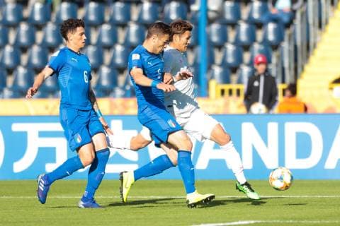 29.05.2019 Bydgoszcz Pilka nozna Mistrzostwa Swiata U20, faza grupowa, Wlochy U20 - Japonia U20 N z Davide Bettella, Alessandro Buongiorno, Kenedeiebusu Mikuni Foto Adam Starszynski PressFocus 29.05.2019 Bydgoszcz Football FIFA World Cup, WM, Weltmeisterschaft, Fussball under 20, group stage, Italy U20 - Japan U20 Davide Bettella, Alessandro Buongiorno, Kenedeiebusu Mikuni Credit Adam Starszynski PressFocus NEWSPIX.PL --- Newspix.pl  20190529PF_AS123