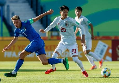 Bydgoszcz, Poland, 29 05 2019, FIFA World Cup Poland 2019, Group B, Italy Japan, Davide Frattesi ITA and Keito Nakamura JPN in the total Defodi 01048 177863 Defodi-048