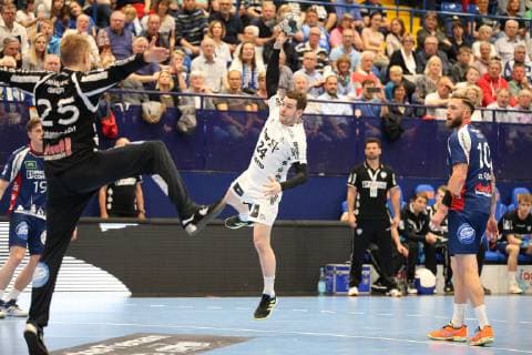 Miha Zarabec THW Kiel 24 free in front of goal against Peter Johannesson TBV Lemgo Lippe 25 left , TBV Lemgo Lippe vs THW Kiel, Handball, 1 Bundesliga, 29 05 2019, TBV Lemgo Lippe vs THW Kiel, Handball, 1 Bundesliga, 29 05 2019 Lemgo Copyright: xEibner-Pressefotox xJanxStrohdiekx EP_JSK