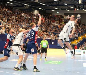 Lukas Nilsson THW Kiel 65 from second row, TBV Lemgo Lippe vs. THW Kiel, Handball, 1 Bundesliga, 29 05 2019, TBV Lemgo Lippe vs. THW Kiel, Handball, 1 Bundesliga, 29 05 2019 Lemgo Copyright: xEibner-Pressefotox xJanxStrohdiex EP_JSK