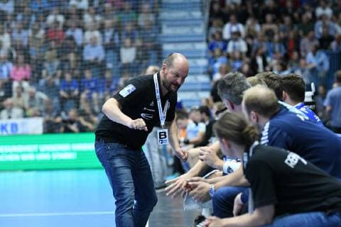 Torge Greve coach VfL Gummersbach tunes his bench, VfL Gummersbach Frisch Auf Goeppingen, Handball, Men, 1 League, DKB Handball Bundesliga, 32 Matchday, 29 05 2019 VfL Gummersbach Frisch Auf Goeppingen, Handball, DKB Handball Bundesliga Men, 32 Matchday, 29 05 2019 Gummersbach Copyright: xAugstx xEibner-Pressefotox EP_jat