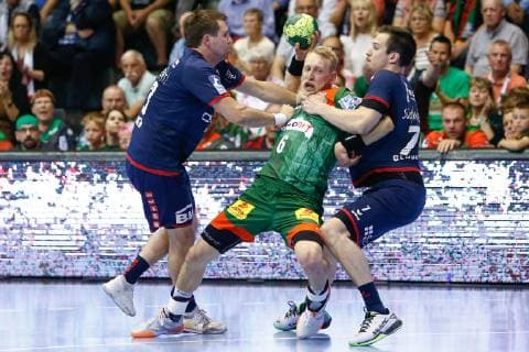 29 05 2019, xtgx, Handball DKB Bundesliga, SC Magdeburg SG Bietigheim emspor, v l jan asmuth bietigheim , Matthias Musche Magdeburg, 6 , dominik claus bietigheim Duel, Battle, tackle GETEC Arena