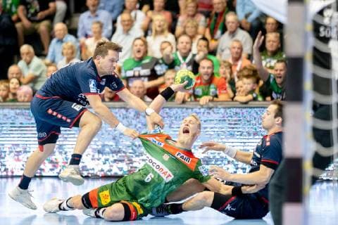 Matthias Musche Nr 6 SC Magdeburg is forced to the ground by Jan Asmuth Nr 23 SG BBM Bietigheim and Dominik Claus Nr 7 SG BBM Bietigheim SC Magdeburg vs SG BBM Bietigheim SC Magdeburg vs SG BBM Bietigheim, Handball, DKB Handball Bundesliga, Season 2018 2019, 29 05 2019 Magdeburg Copyright: xDanielxReinelt xEibner-Pressefotox EP_drt