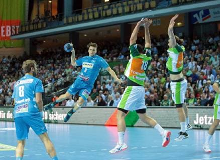 29 05 2019, xovx, Handball HBL, HSG Wetzlar TVB Stuttgart emspor, v l Michael Schweikardt TBV Stuttgart , Max Haefner TBV Stuttgart , Nils Torbruegge HSG Wetzlar , Olle Forsell Schefvert HSG Wetzlar , Aktion DFL DFB REGULATIONS PROHIBIT ANY USE OF PHOTOGRAPHS as IMAGE SEQUENCES and or QUASI VIDEO Wetzlar