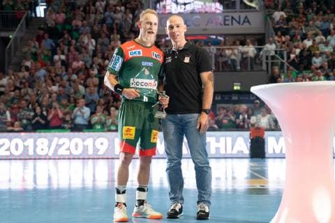 Matthias Musche Nr 6 SC Magdeburg receives the scoring cup SC Magdeburg vs SG BBM Bietigheim SC Magdeburg vs SG BBM Bietigheim, Handball, DKB Handball Bundesliga, season 2018 2019, 29 05 2019 Magdeburg Copyright: xDanielxReinelt xEibner-Pressefotox EP_drt