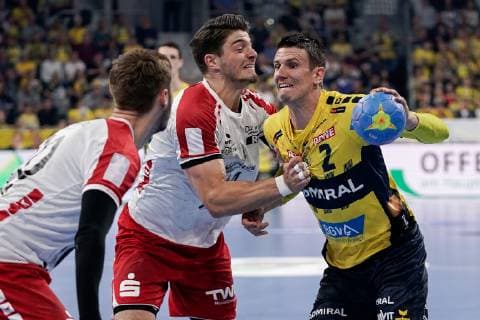 v left Alexander Falk The Owls, 20 , Maximilian Haider The Owls, 14 , Andre Schmid Andy Schmid, RNL, 2 , Duel, duel, tackle, tackling, dynamics, action, action, 29 05 2019, Mannheim, handball, DKB Bundesliga, Rhein Neckar Löwen TSG Ludwigshafen Friesenheim The Owls xozx