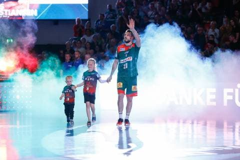 29 05 2019, xtgx, Handball DKB Bundesliga, SC Magdeburg SG Bietigheim emspor, v l Farewell to Mads Christiansen Magdeburg, 20 GETEC Arena