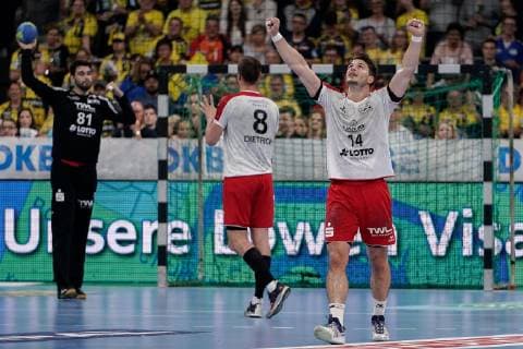 v li Matej Asanin Goalkeeper, The Owls, 81 , Gunnar Dietrich The Owls, 8 , Maximilian Haider The Owls, 14 , Cheers after the final whistle, victory, winner, winner, cheers, cheers, joy, optimistic, highlight, action, 29 05 2019, Mannheim, handball, DKB Bundesliga, Rhein Neckar Löwen TSG Ludwigshafen Friesenheim The Owls xozx