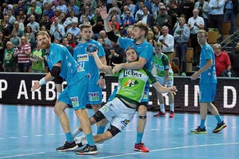 29 05 2019, xovx, Handball HBL, HSG Wetzlar TVB Stuttgart emspor, v l Michael Schweikardt TBV Stuttgart , David Schmidt TBV Stuttgart , Olle Forsell Schefvert HSG Wetzlar , Tobias Schimmelbauer TBV Stuttgart , Aktion DFL DFB REGULATIONS PROHIBIT ANY USE OF PHOTOGRAPHS as IMAGE SEQUENCES and or QUASI VIDEO Wetzlar