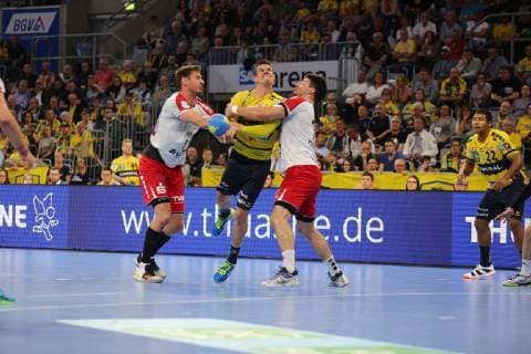 Andy Schmid Loewen in a duel with Gunnar Dietrich Ludwigshafen and Maximilian Haider Ludwigshafen at the game Rhein Neckar Loewen vs Die Eulen Ludwigshafen in the 1 Handball Bundesliga on 29 02 2019, Rhein Neckar Loewen vs Die Eulen Ludwigshafen, Handball, 1 Handball Bundesliga, 29 02 2019 Mannheim Copyright: xMichaelxBermel Eibner-Pressefotox EP_mbl