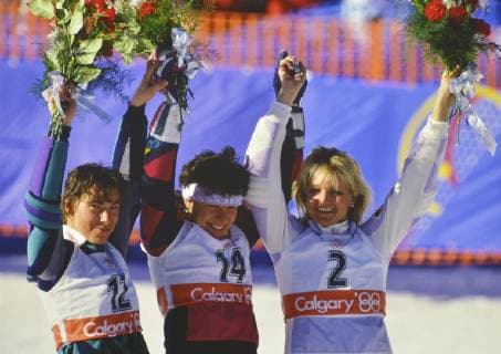 Ski Alpin Olympische Spiele 1988: SVET (JUG). SCHNEIDER (SUI), KINSHOFER (GER) Olympische Winterspiele Calgary 13-28.02.1988 Slalom Damen 26.02.1988 Mateja SVET (Jugoslawien), Vreni SCHNEIDER (Schweiz) und Christa KINSHOFER (Detuschland vlnr) Calgary Alberta Canada *** Ski Alpine Olympic Games 1988 SVET JUG SCHNEIDER SUI , KINSHOFER GER Olympic Winter Games Calgary 13 28 02 1988 Slalom Women 26 02 1988 Mateja SVET Yugoslavia , Vreni SCHNEIDER Switzerland and Christa KINSHOFER Germany vlnr Calgary Alberta Canada 