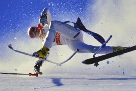 Ski Alpin Olympische Spiele 1988: GERG (GER) Olympische Winterspiele Calgary 13-28.02.1988 Riesentorlauf Damen 24.02.1988 Michaela GERG (Deutschland) stuerzt. Calgary Alberta Canada *** Alpine skiing Olympic Games 1988 GERG GER Olympic Winter Games Calgary 13 28 02 1988 Giant slalom women 24 02 1988 Michaela GERG Germany crashes Calgary Alberta Canada 