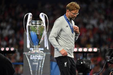 Preview Champions League Final 2019 Tottenham Hotspur Liverpool FC Archivfoto Juergen KLOPP Coach Liverpool passes the Cup,Cup,Trophaee,Award Ceremony, disappointment,frustration,disappointed,frustrated,downcast,Football Champions League Final 2018 Real Madrid FC Liverpool 3 1, Season2017 18, on 26 05 2018, Stadium NSK Olimpiyskyi Â