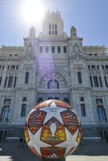 General Views and Fans with the UEFA Champions League trophy in Madrid , Thursday, May 30, 2019 Cordon Press  xJOAQUINxCORCHEROxARCOSx xx