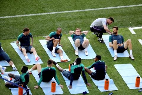 Fußball, CL Finale, Tottenham Hotspur Abschlusstraining Tottenham player forward Fernand Llorente (R) attends a team s training session at the Wanda Metropolitano stadium in Madrid, Spain, 31 May 2019. Tottenham Hotspur will face Liverpool FC in the 2019 UEFA Champions League final at the Wanda Metropolitano stadium in Madrid, Spain, on 01 June 2019. UCL Final 2019 - Tottenham Hotspur training !ACHTUNG: NUR REDAKTIONELLE NUTZUNG!  Copyright: xJuanjoxMartinx GRAF1518 20190531-636949290572112456