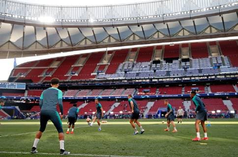 Sport Bilder des Tages SOCCER - CL, Tottenham vs Liverpool MADRID,SPAIN,31.MAY.19 - SOCCER - UEFA Champions League, final, Tottenham Hotspur vs Liverpool FC, preview, training Tottenham. Image shows an overview during the training. GEPAxpictures xDavidxRodriguez