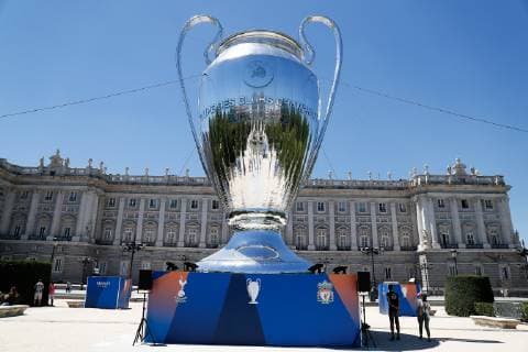 May 31, 2019 - Madrid, MADRID, SPAIN - MADRID, SPAIN - MAY 31: Liverpool and TottenhamÃ¢â‚¬â ¢s fans are seen in Madrid on the eve of the final of the Champions League on May 31, 2019 in Madrid, Spain. FOOTBALL - CHAMPIONS LEAGUE - LIVERPOOL V TOTTENHAM - FANS - ZUMAa181 20190531_zaa_a181_351 Copyright: xAFP7x