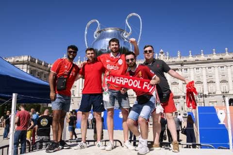 01 06 2019, xkvx, Football UEFA Champions League Final, Tottenham Hotspur FC Liverpool emspor, v l UEFA Champions League Trophy Trophy at the Royal Palace in Madrid Liverpool FC Fans DFL DFB REGULATIONS PROHIBIT ANY USE OF PHOTOGRAPHS as IMAGE SEQUENCES and or QUASI VIDEO Madrid