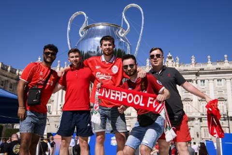 01 06 2019, xkvx, Football UEFA Champions League Final, Tottenham Hotspur FC Liverpool emspor, v l UEFA Champions League Trophy Trophy at the Royal Palace in Madrid Liverpool FC Fans DFL DFB REGULATIONS PROHIBIT ANY USE OF PHOTOGRAPHS as IMAGE SEQUENCES and or QUASI VIDEO Madrid