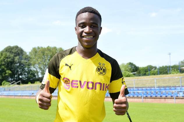 Youssoufa Moukoko ( Dortmund U17, U 17 ), Fussball - U17 Bundesliga West - Saison 2018 2019 - MSV Duisburg vs. Borussia Dortmund, Duisburg , BSA Westender Strasse, 01.06.2019 , DFB regulations prohibit any use of photographs as image sequences and or quasi-video Duisburg BSA Westender Strasse NRW Deutschland *** Youssoufa Moukoko Dortmund U17 , Football U17 Bundesliga West Season 2018 2019 MSV Duisburg vs Borussia Dortmund, Duisburg , BSA Westender Strasse, 01 06 2019 , DFB regulations prohibit any use of photographs as image sequences and or quasi video Duisburg BSA Westender Strasse NRW Germany
