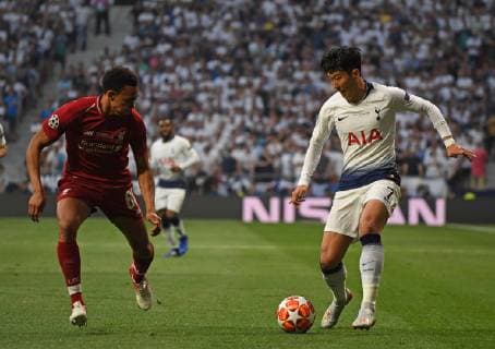 01 06 2019, xkvx, Football UEFA Champions League Final, Tottenham Hotspur FC Liverpool emspor, v l Trent Alexander Arnold FC Liverpool , Heung Min Son Tottenham Hotspur DFL DFB REGULATIONS PROHIBIT ANY USE OF PHOTOGRAPHS as IMAGE SEQUENCES and or QUASI VIDEO Madrid