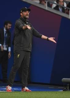01 06 2019, xkvx, Football UEFA Champions League Final, Tottenham Hotspur FC Liverpool emspor, v l coach coach Juergen Klopp FC Liverpool gives instructions, gesticulated, gesticulate with arms gives instructions, gesticulate DFL DFB REGULATIONS PROHIBIT ANY USE OF PHOTOGRAPHS as IMAGE SEQUENCES and or QUASI VIDEO Madrid