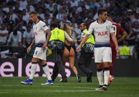 01 06 2019, xkvx, Soccer UEFA Champions League Final, Tottenham Hotspur FC Liverpool emspor, v l Speedster on the pitch DFL DFB REGULATIONS PROHIBIT ANY USE OF PHOTOGRAPHS as IMAGE SEQUENCES and or QUASI VIDEO Madrid