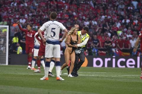 Football - 2019 UEFA Champions League Final - Liverpool vs. Tottenham Hotspur female pics invader, at Wanda Metropolitano, Madrid. COLORSPORT WINSTON BYNORTH 