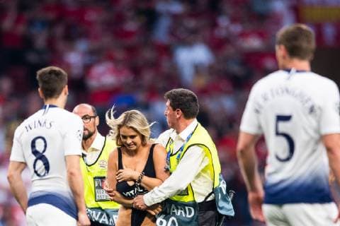 190601 A pitch invader is removed by stewards during the UEFA Champions League final between Tottenham and Liverpool on June 1, 2019 in Madrid Photo Petter Arvidson BILDBYRAN kod PA 92302,  Copyright: PETTERxARVIDSON BB190601PA088