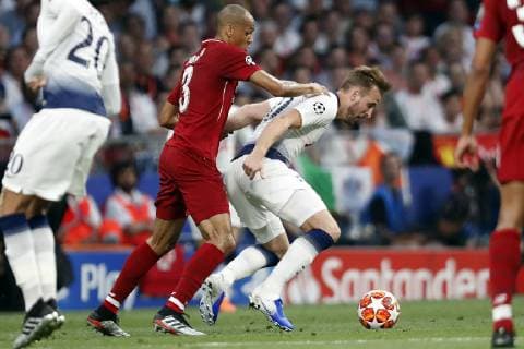(l-r) Fabinho of Liverpool FC, Harry Kane of Tottenham Hotspur FC during the UEFA Champions League final match between Tottenham Hotspur FC and Liverpool FC at Estadio Metropolitano on June 01, 2019 in Madrid, Spain UEFA Champions League 2018 2019 xVIxVIxImagesx xMauricexvanxSteenxIVx 14632430