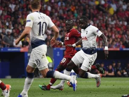 01 06 2019, xkvx, Football UEFA Champions League Final, Tottenham Hotspur FC Liverpool emspor, v l Harry Kane Tottenham Hotspur , Sadio Mane FC Liverpool , Moussa Sissoko Tottenham Hotspur DFL DFB REGULATIONS PROHIBIT ANY USE OF PHOTOGRAPHS as IMAGE SEQUENCES and or QUASI VIDEO Madrid