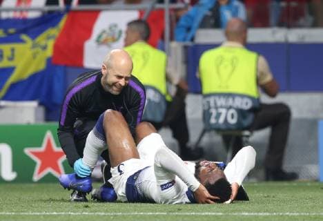 Tottenham Hotspur v Liverpool UEFA Champions League Final Danny Rose of Tottenham Hotspur receives treatment during the UEFA Champions League Final at the Wanda Metropolitano Stadium, Madrid Content Not Available For UK Newspapers Copyright: xPaulxChestertonx FIL-13310-0180