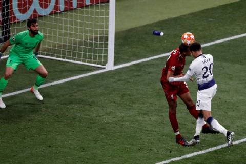 Tottenham s midfielder Delle Ali (R) duels for the ball against Liverpool s defender Joel Matip (2-R) during the UEFA Champions League final between Tottenham Hotspur and Liverpool FC at Wanda Metropolitano stadium in Madrid, Spain, 01 June 2019. UCL Final 2019 - Tottenham Hotspur vs Liverpool FC !ACHTUNG: NUR REDAKTIONELLE NUTZUNG!  Copyright: xJuanxCarlosxHidalgox GRAF2288 20190601-636950261228020383