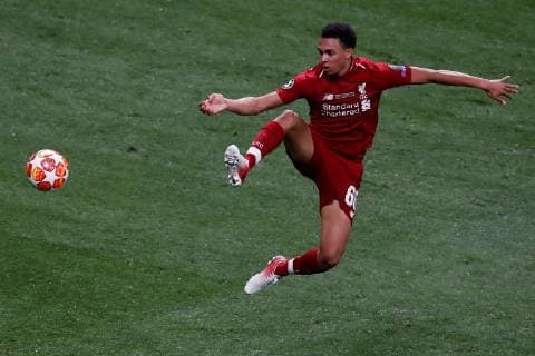 Liverpool s defender Trent Alexander-Arnold controls the ball during the UEFA Champions League final between Tottenham Hotspur and Liverpool FC at Wanda Metropolitano stadium in Madrid, Spain, 01 June 2019. UCL Final 2019 - Tottenham Hotspur vs Liverpool FC !ACHTUNG: NUR REDAKTIONELLE NUTZUNG!  Copyright: xJuanxCarlosxHidalgox GRAF2289 20190601-636950261895418965